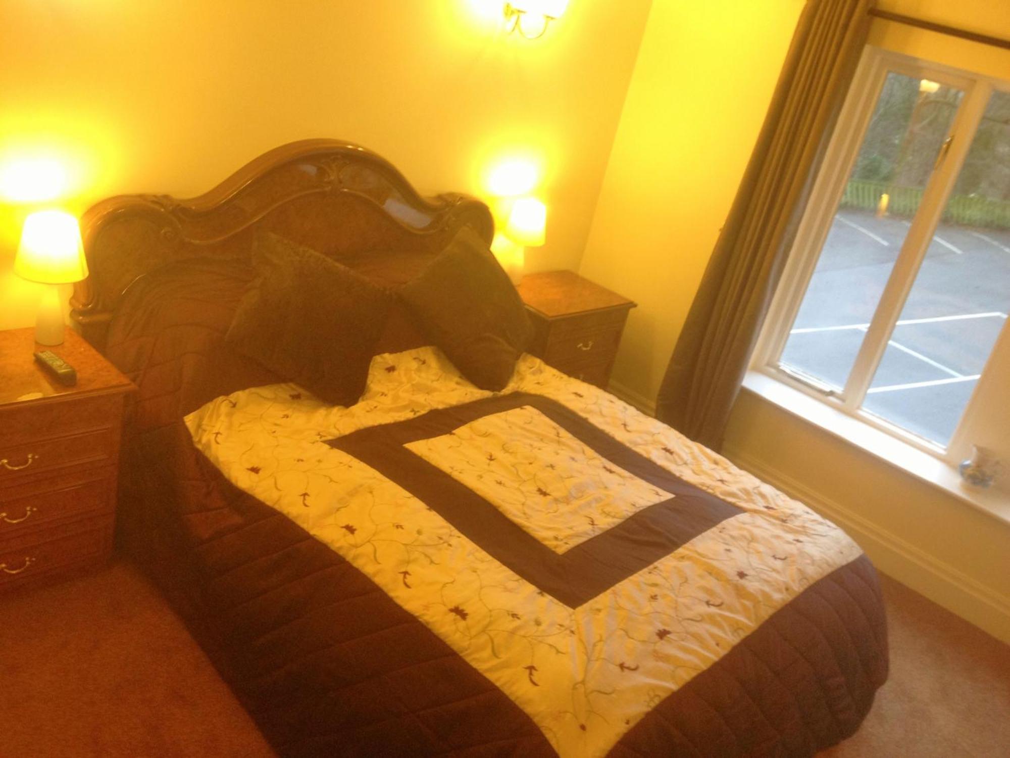Harefield Hall 호텔 페이틀리브리지 객실 사진